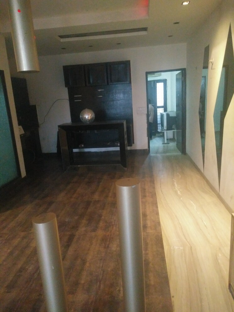 Living Room, tagore garden 1 Bedroom 130 Sq.Yd. Builder Floor In Tagore Garden Delhi 8671297