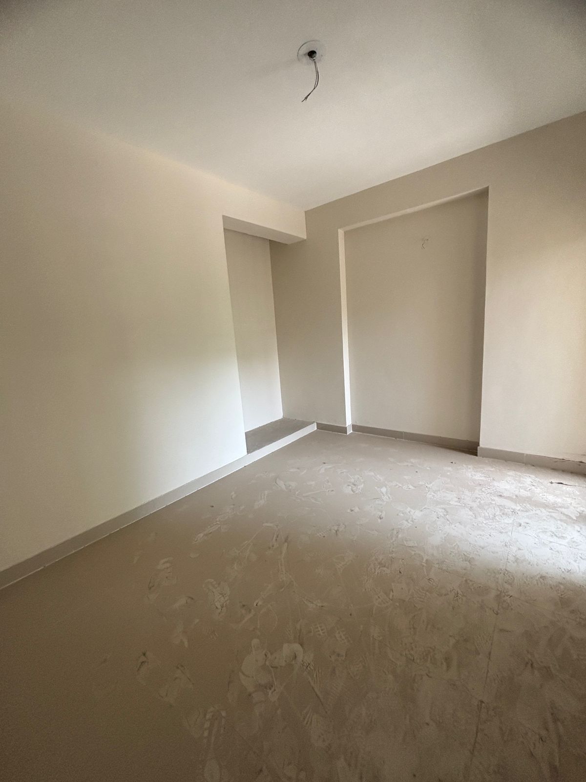 3 BHK + Servant Room Apartment For Sale in Paramount Emotions