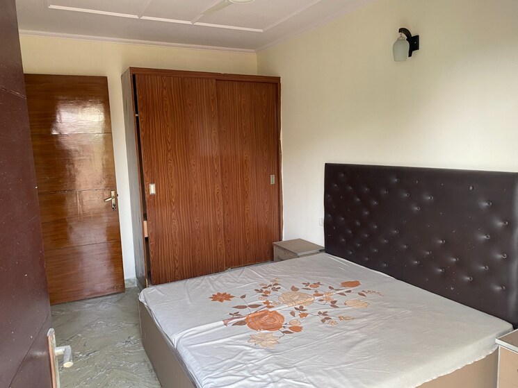 Bedroom, subhash nagar 2 Bedroom 110 Sq.Yd. Builder Floor In Subhash Nagar Delhi 8671359