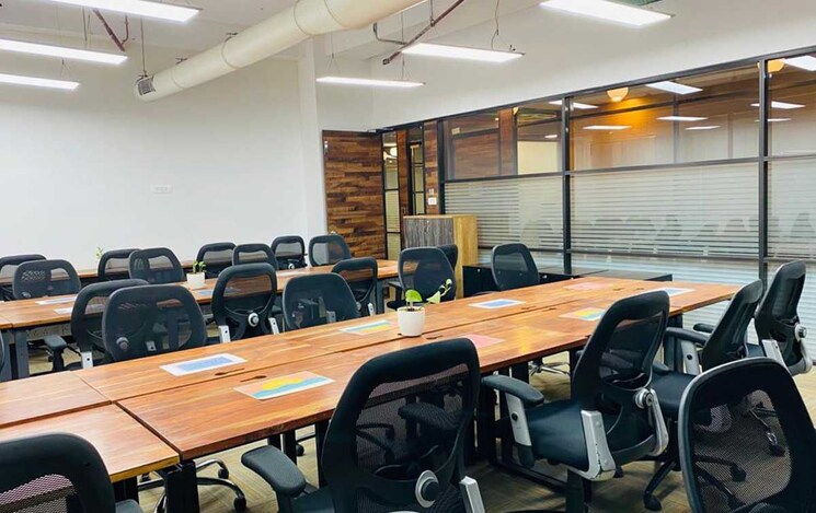 Gym, vijay nagar Commercial Office Space 3800 Sq.Ft. In Vijay Nagar Indore 8671391