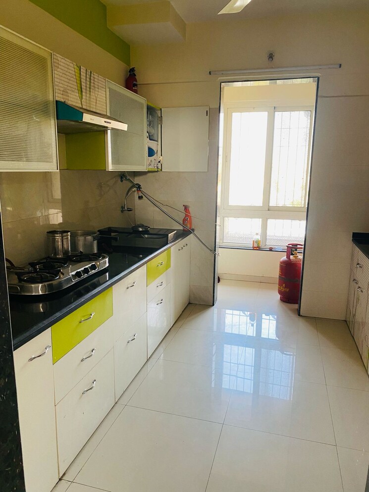 Kitchen, terraform-petunia 1.5 Bedroom 450 Sq.Ft. Apartment In Kasarvadavali Thane 8671428