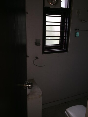 Room in 3 BHK Builder Floor at Rajouri Garden – for Rent
