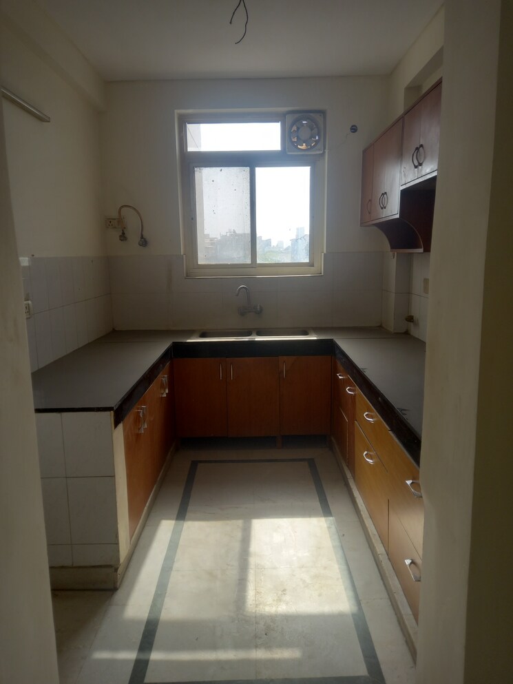 Kitchen, huda-cghs 3 Bedroom 1550 Sq.Ft. Apartment In Sector 56 Gurgaon 8671473