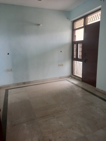 Room in 3 BHK Apartment at Huda CGHS, Sector 56 – for Rent