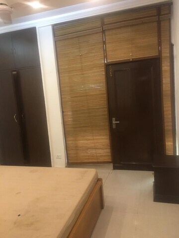 Furnished Amenities in 3 BHK Builder Floor at Rajouri Garden – for Rent