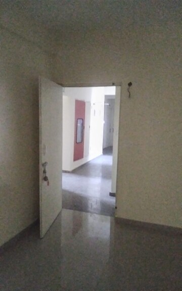 Room in 2 BHK Apartment at Pyramid Heights, Sector 85 – for Rent