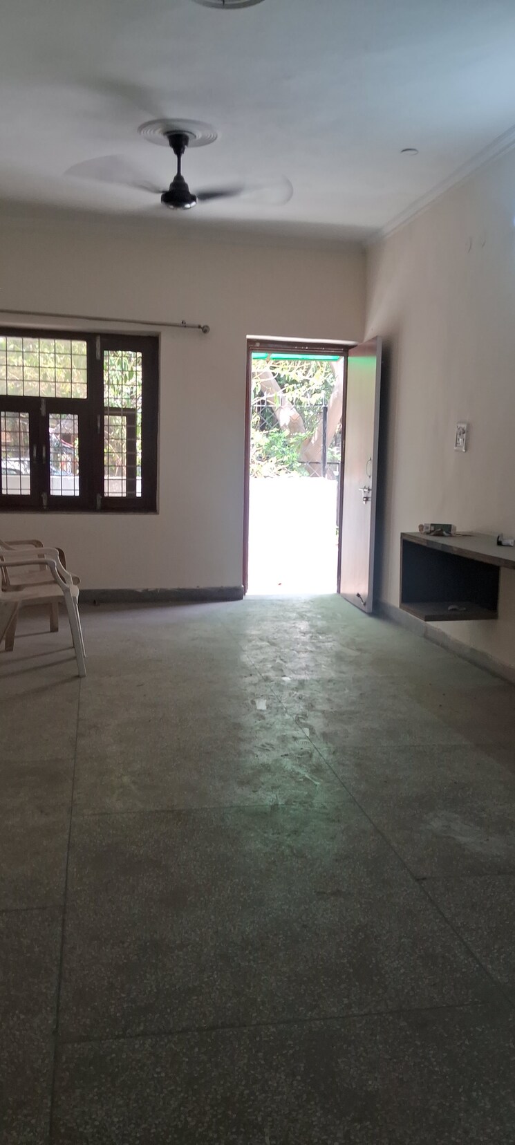 Living Room, sarita vihar 2.5 Bedroom 1150 Sq.Ft. Apartment In Sarita Vihar Delhi 8671598