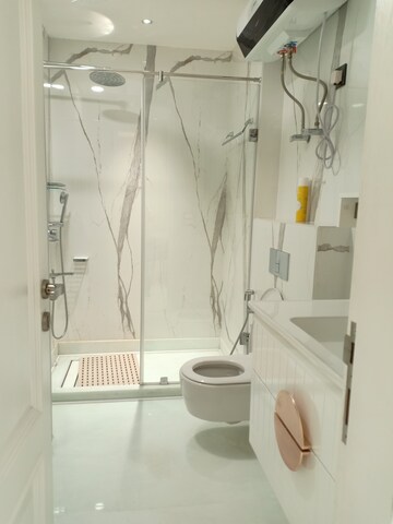 Bathroom in 3 BHK Apartment at Sarvapriya Vihar – for Rent