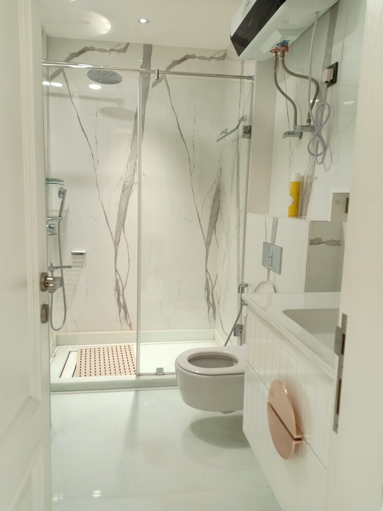 Bathroom, sarvapriya vihar 3 Bedroom 1800 Sq.Ft. Apartment In Sarvapriya Vihar Delhi 8671548