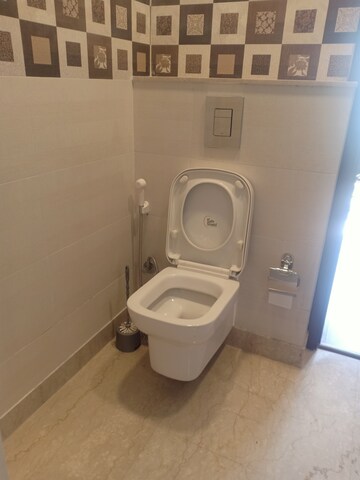 Bathroom in 3 BHK Apartment at Sarvapriya Vihar – for Rent