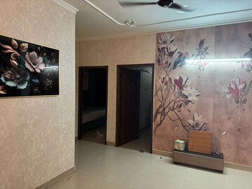 Room in 4 BHK Builder Floor at Ardee City, Sector 52 – for Rent