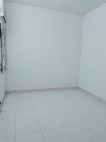 Room in 4 BHK Apartment at Sheikh Sarai – for Rent