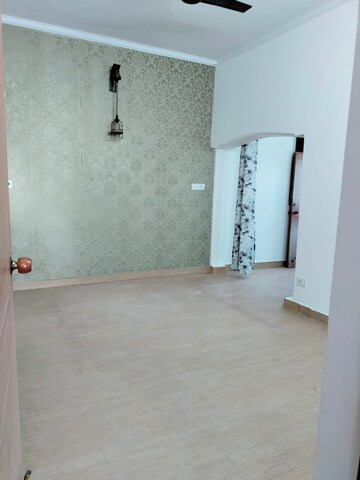 4 BHK Apartment For Rent in Sheikh Sarai