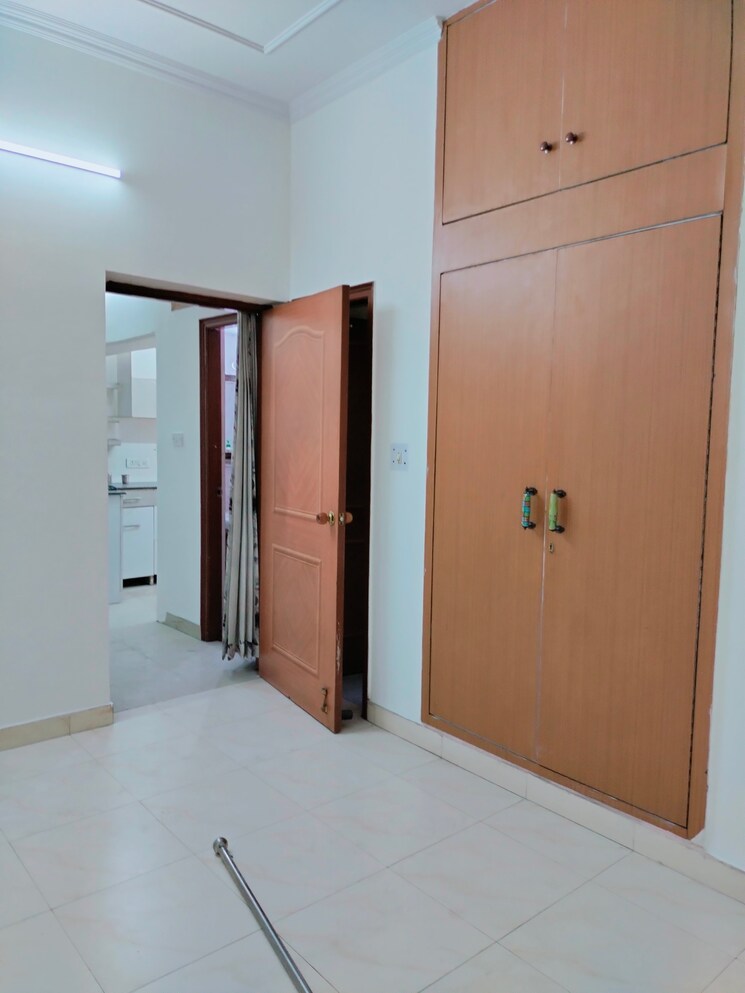 undefined, sheikh sarai 4 Bedroom 2500 Sq.Ft. Apartment In Sheikh Sarai Delhi 8671600