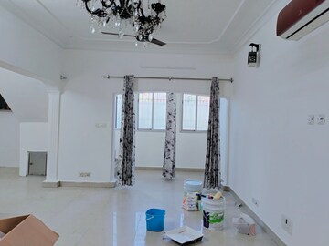 Living Room in 4 BHK Apartment at Sheikh Sarai – for Rent