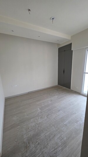 Room in 4 BHK Apartment at T Homes Phase 1, Siddharth Vihar – for Sale