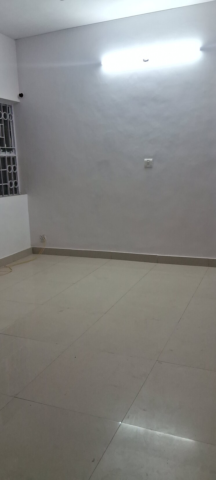 Room, sarita vihar 3 Bedroom 2500 Sq.Ft. Apartment In Sarita Vihar Delhi 8671674