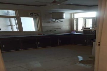 Kitchen in 4 BHK Apartment at Tarika CGHS, Sector 43 – for Rent