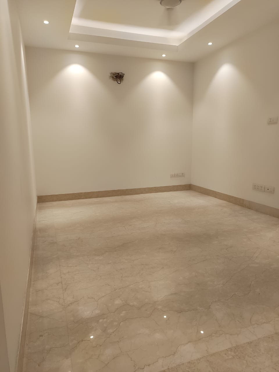 4 BHK + Pooja Room,Servant Room,Study Room,Extra Room Apartment For Sale in S Block Greater Kailash -