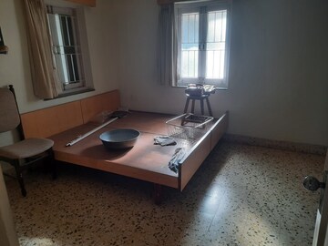 Room in 2 BHK Apartment at Ashram Road – for Rent