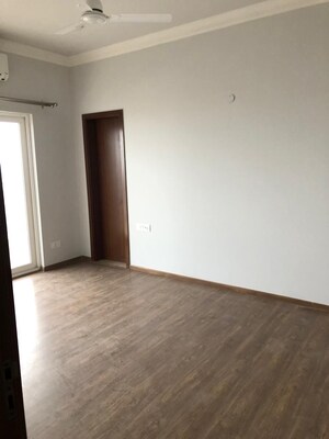 3 BHK Apartment For Sale in Central Park Flower Valley Aqua Front Towers, Sohna Sector 33