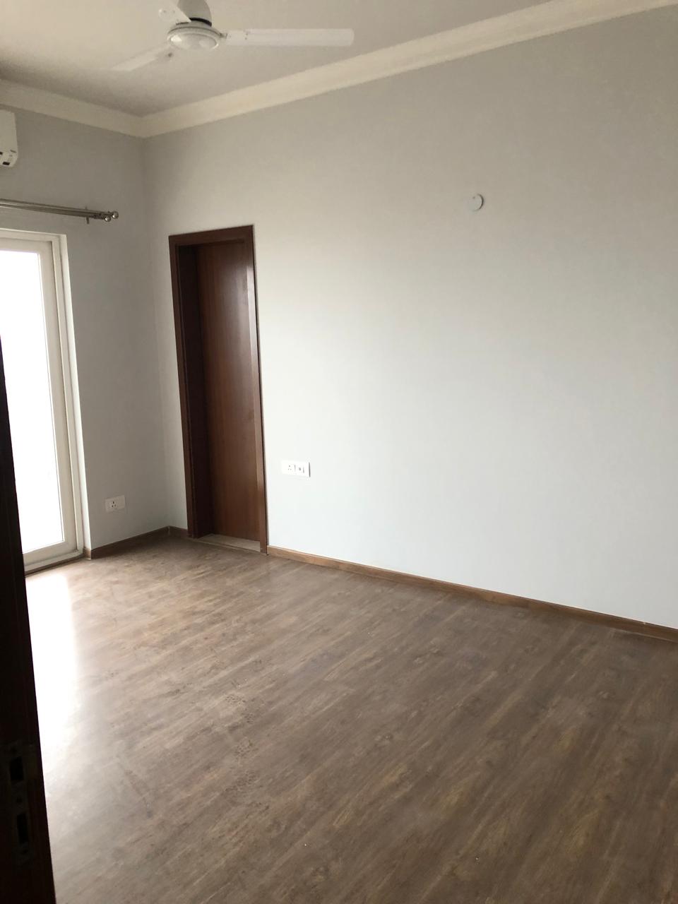 3 BHK Apartment For Sale in Central Park Flower Valley Aqua Front Towers