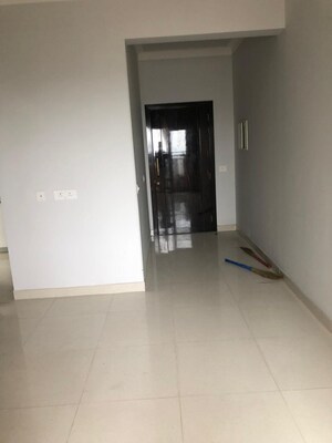 Room in 3 BHK Apartment at Central Park Flower Valley Aqua Front Towers, Sohna Sector 33 – for Sale