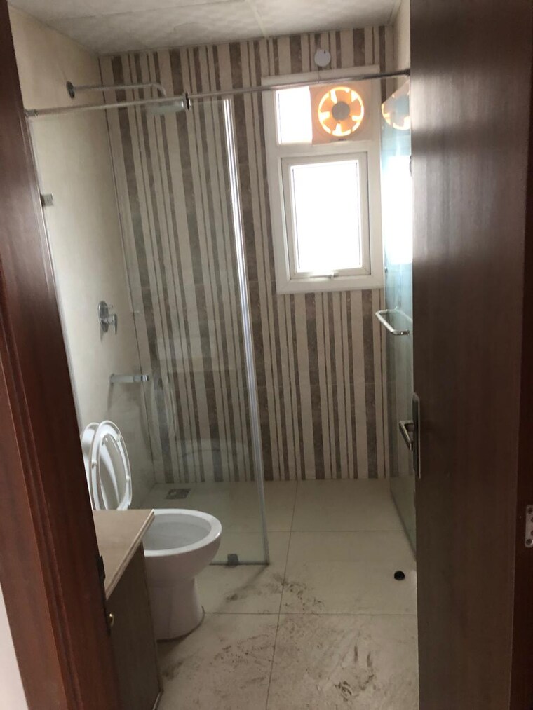 Bathroom, central-park-flower-valley-aqua-front-towers 3 Bedroom 1789 Sq.Ft. Apartment In Sohna Sector 33 Gurgaon 8671798