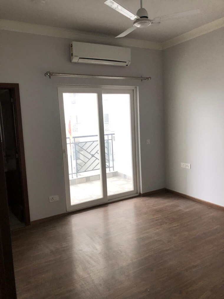 Room, central-park-flower-valley-aqua-front-towers 3 Bedroom 1789 Sq.Ft. Apartment In Sohna Sector 33 Gurgaon 8671798