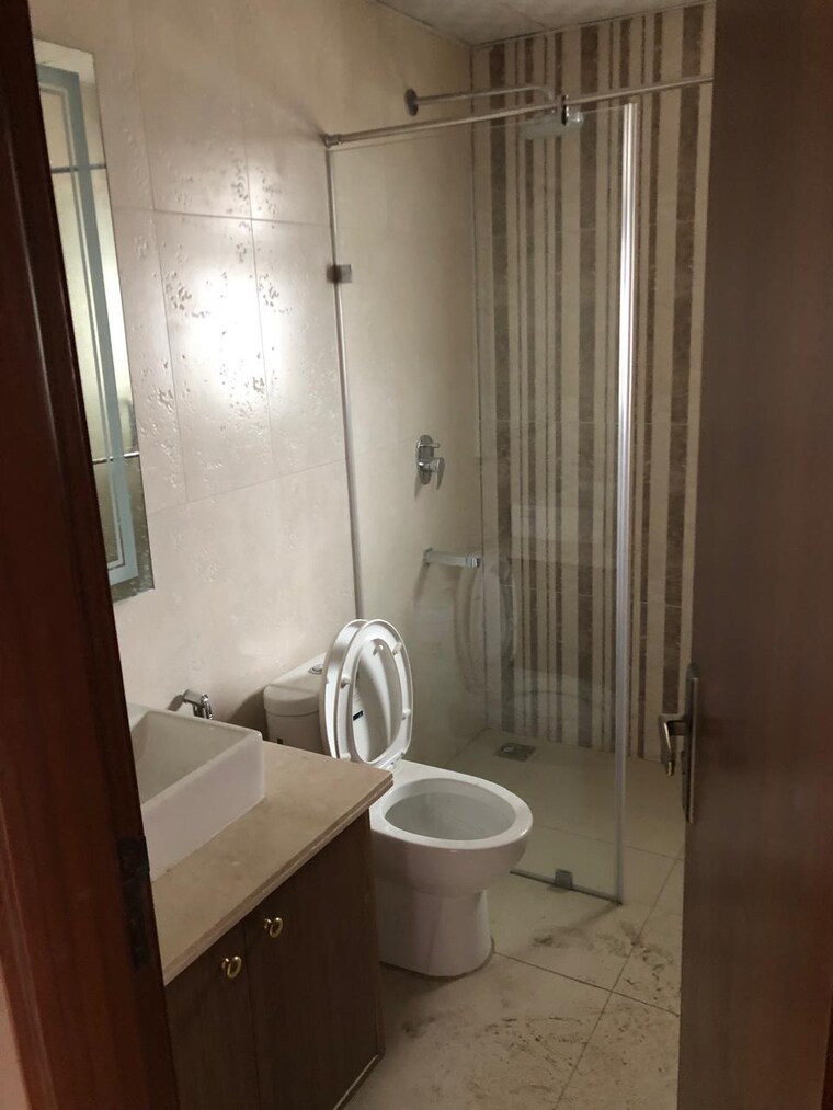 Bathroom, central-park-flower-valley-aqua-front-towers 3 Bedroom 1789 Sq.Ft. Apartment In Sohna Sector 33 Gurgaon 8671798