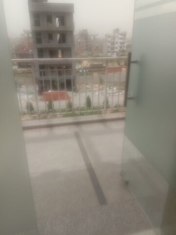 Furnished Amenities in  Office Space at Puri 81 Business Hub, Sector 81 – for Rent
