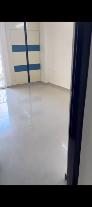 Room in 3 BHK Apartment at Windsor Paradise 2, Raj Nagar Extension – for Sale