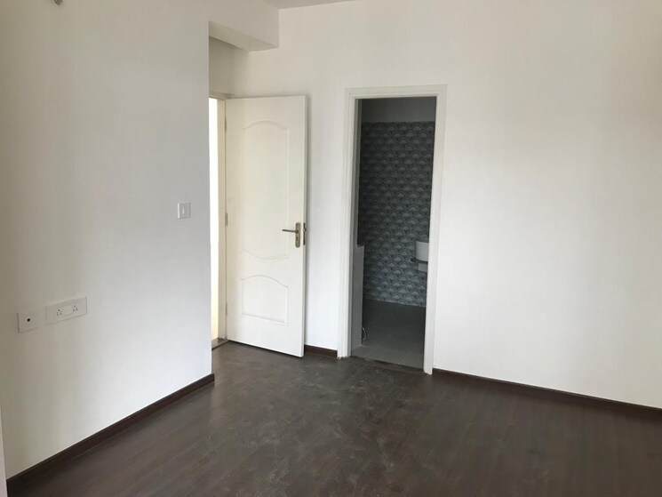 Room, sushma-valencia 3 Bedroom 1800 Sq.Ft. Apartment In International Airport Road Zirakpur 8671809