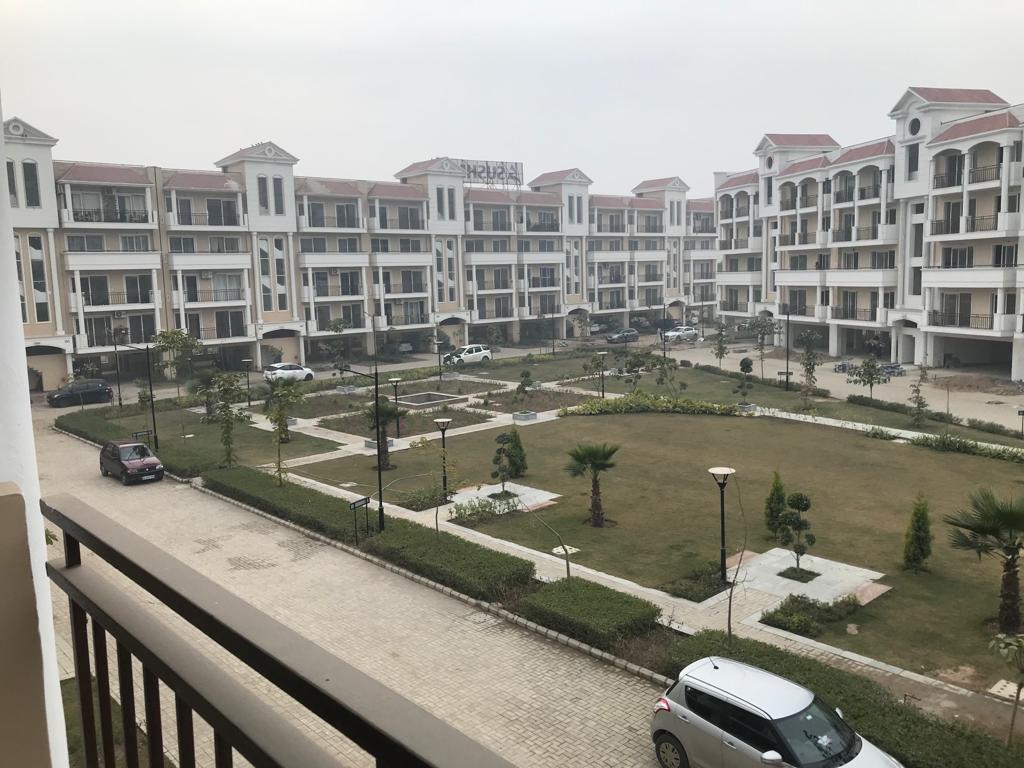 3 BHK + Servant Room 2250 Sq.Ft. Apartment in Sushma Valencia