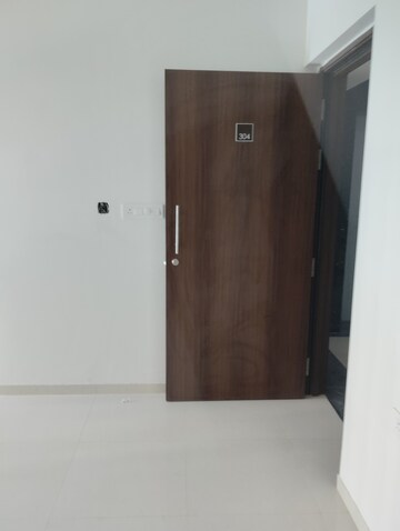Room in 2 BHK Apartment at Runwal Eirene, Balkum Pada – for Rent