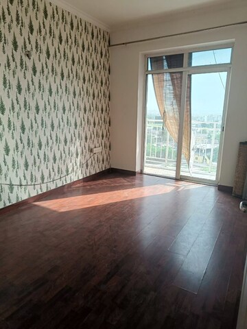 2 BHK Apartment For Rent in Jaypee Greens Pavilion Court, Sector 128