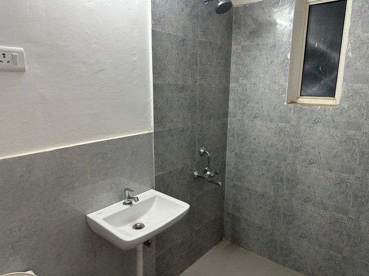 Bathroom, suncity-avenue-76 2 Bedroom 682 Sq.Ft. Apartment In Sector 76 Gurgaon 8671975