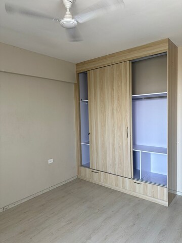2 BHK Apartment For Rent in M3M Skywalk, Sector 74