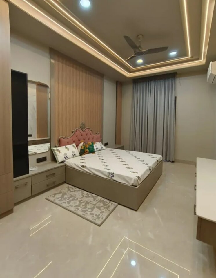 Bedroom, sector 29 5 Bedroom 4500 Sq.Ft. Builder Floor In Sector 29 Faridabad 8672012