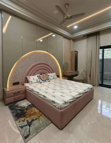 Bedroom in 5 BHK Builder Floor at Sector 29 – for Sale