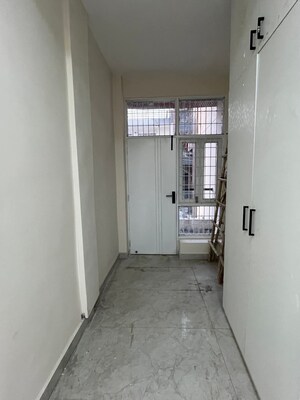 Room in 3 BHK Builder Floor at Srishti Greenfield Homes, Green Fields Colony – for Sale