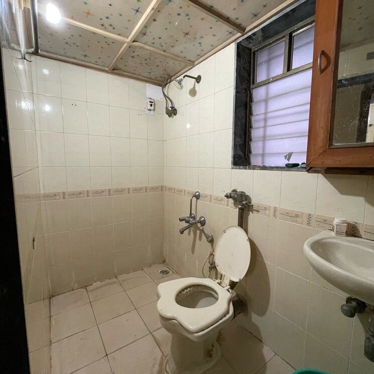 Bathroom, goregaon east 2 Bedroom 675 Sq.Ft. Apartment In Goregaon East Mumbai 8672055