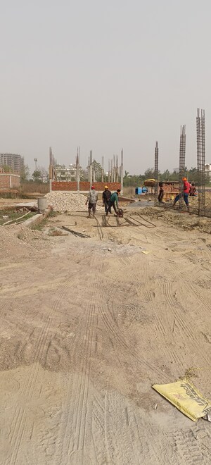  Plot For Sale in Gosainganj