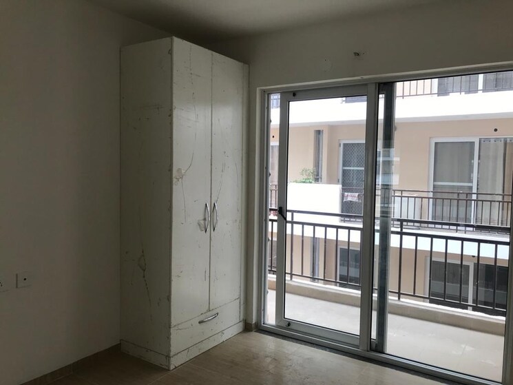 Room, sushma-valencia 3 Bedroom 1800 Sq.Ft. Apartment In International Airport Road Zirakpur 8672066