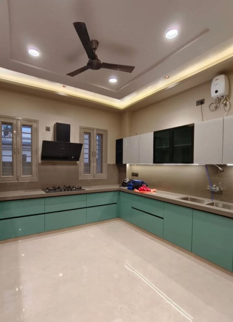 Kitchen, sector 33 4 Bedroom 4050 Sq.Ft. Builder Floor In Sector 33 Faridabad 8672098