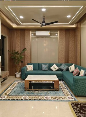 Bedroom in 4 BHK Builder Floor at Sector 33 – for Sale