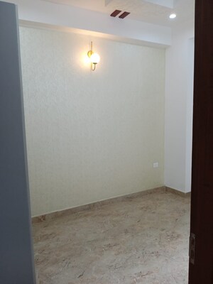 Room in 3.5 BHK Apartment at Nirala Eden Park 2, Niti Khand – for Sale