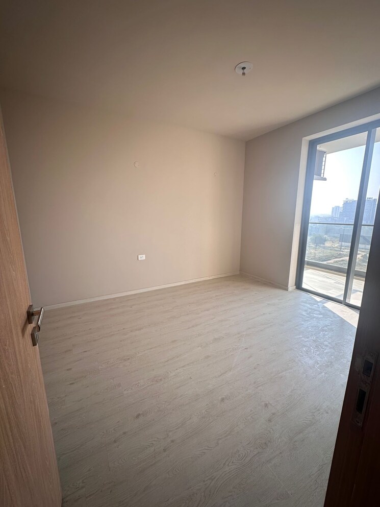 Room, manesar sector 1a 3.5 Bedroom 1875 Sq.Ft. Apartment In Manesar Sector 1a Gurgaon 8672238