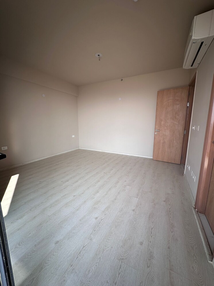 Room, manesar sector 1a 3.5 Bedroom 1875 Sq.Ft. Apartment In Manesar Sector 1a Gurgaon 8672238