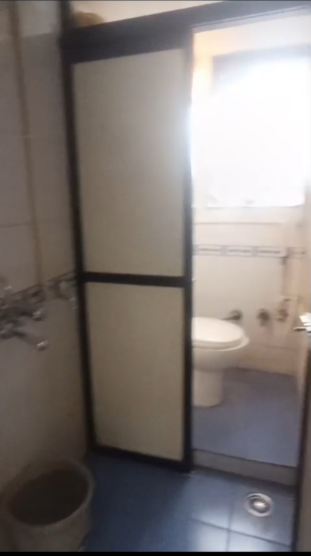 1 RkApartment For Rent in Veer Mahal CHS